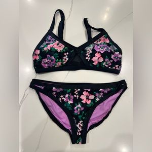 Women’s swimwear